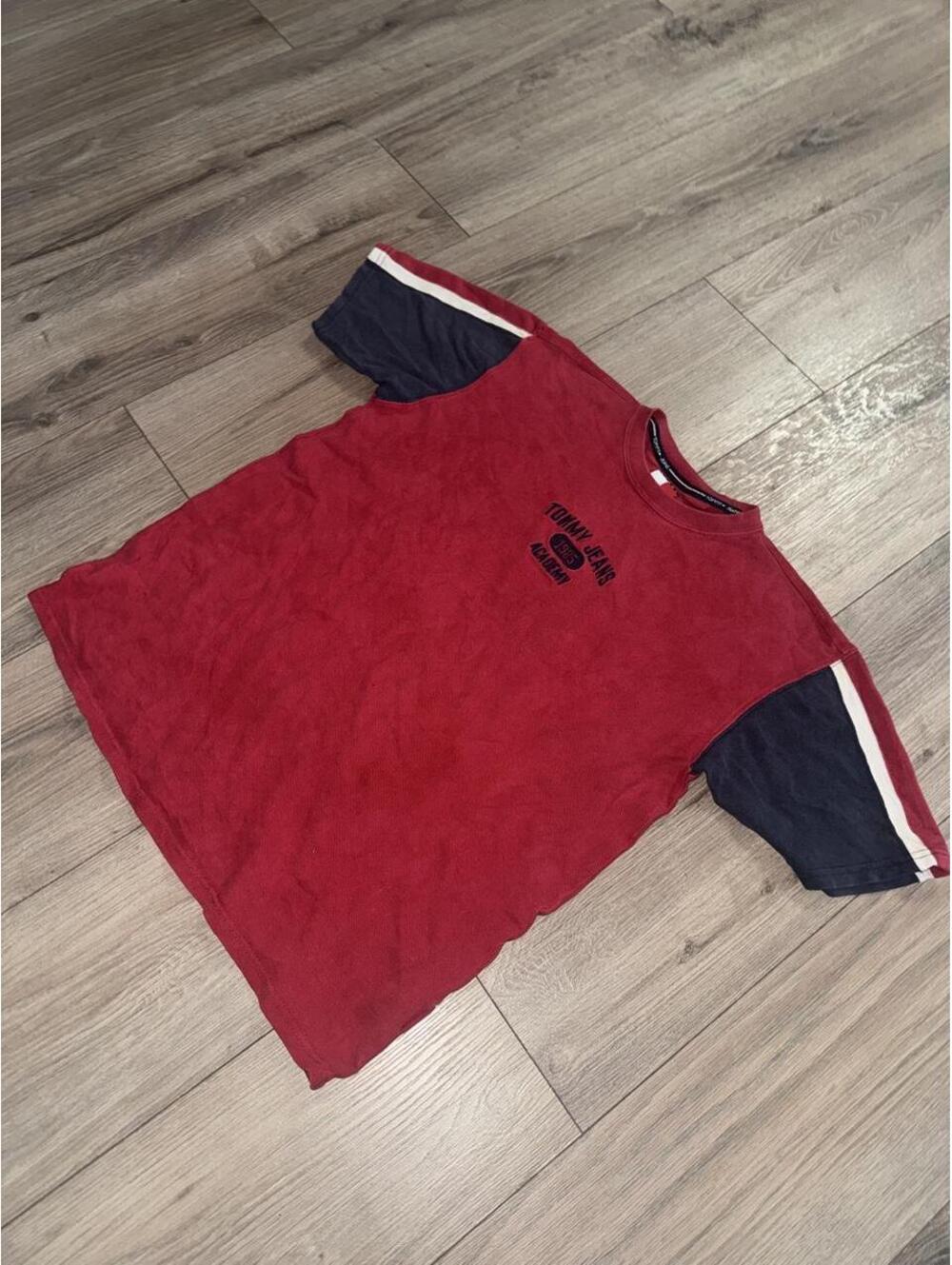 2000s Tommy Hilfiger tee